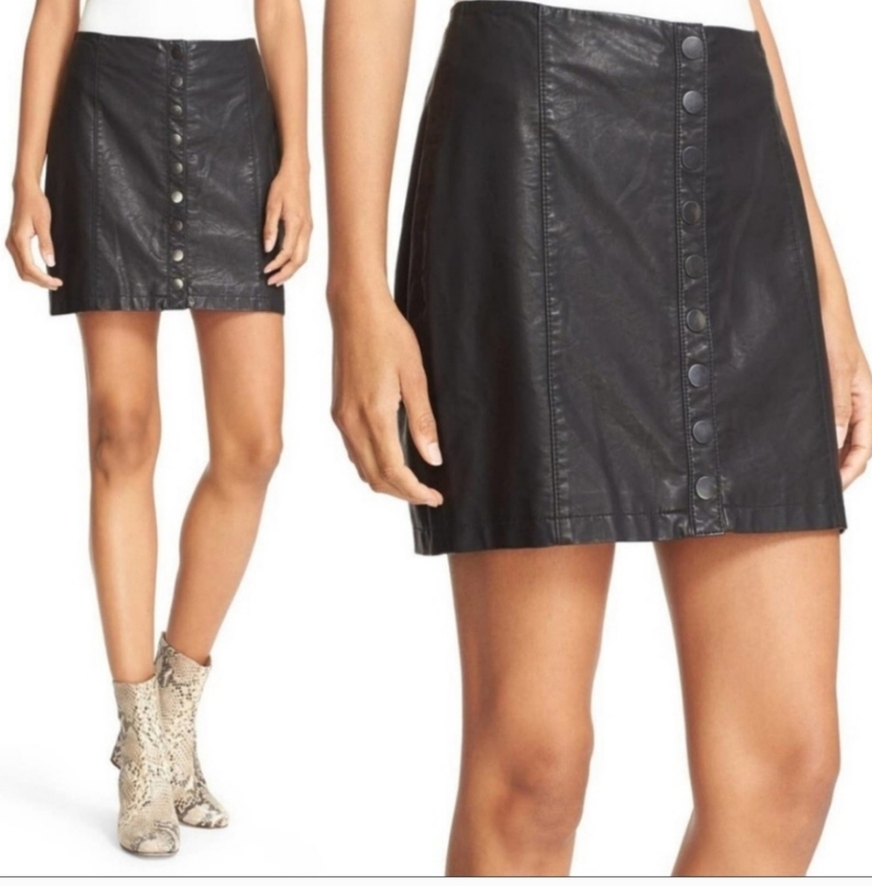Free People Oh Snap Faux Leather Mini Skirt Size 6 Firm - Picture 2 of 4